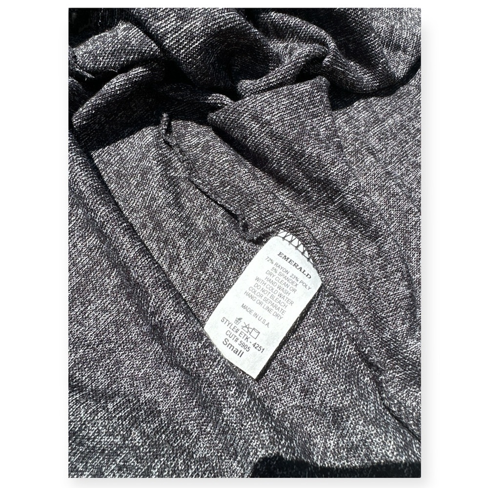 L&Q Armoire Long Gray Dalmon Sleeve Light Weight Cardigan Women’s Size Small NWT - Picture 7 of 7